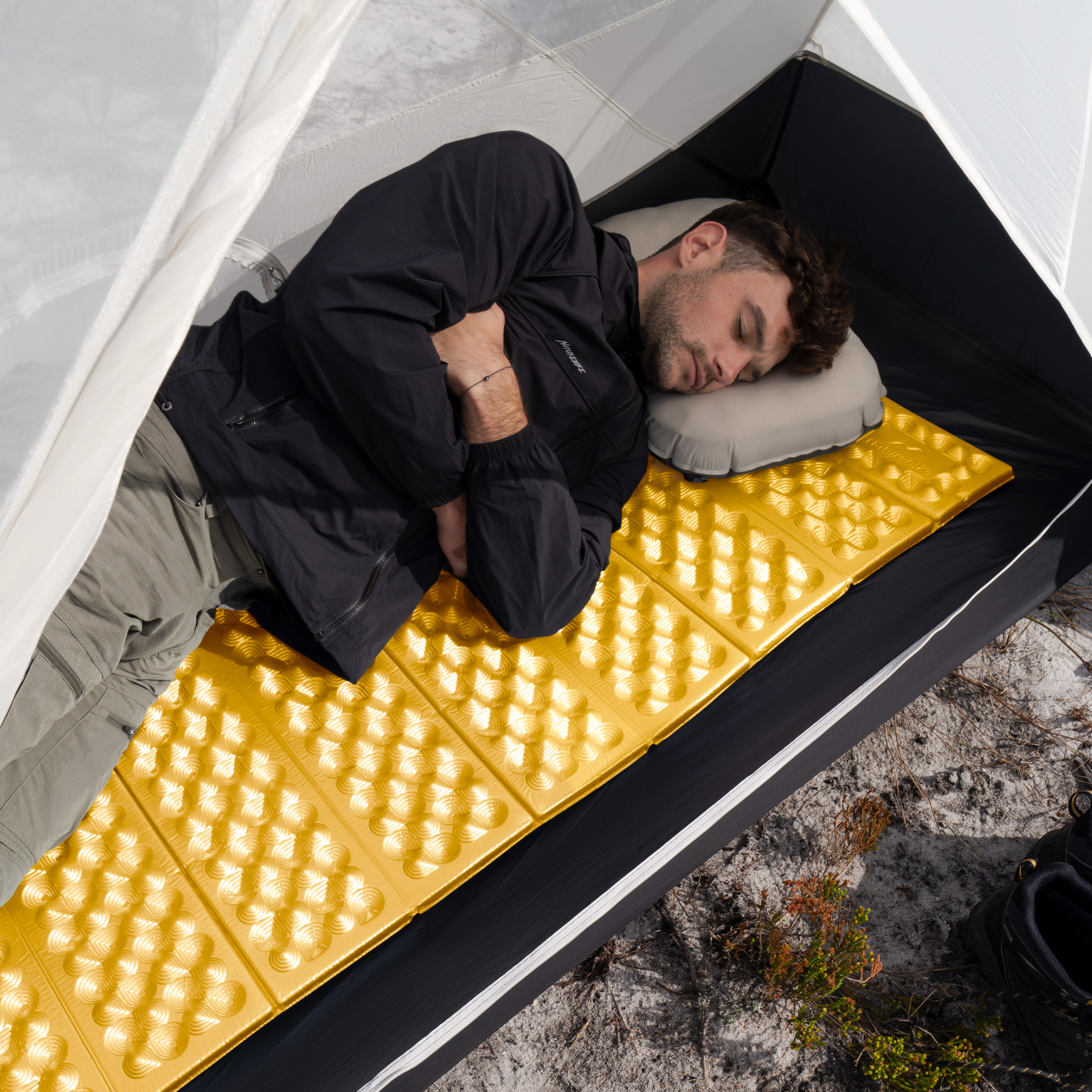 Naturehike zesílená pěnová karimatka Nestbee - 480g - žlutá